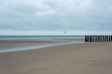 Beach in Zeeland by Marian Sintemaartensdijk