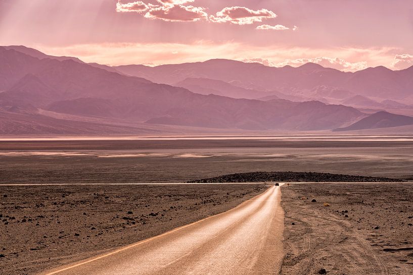 Death Valley road by Ronald Tilleman
