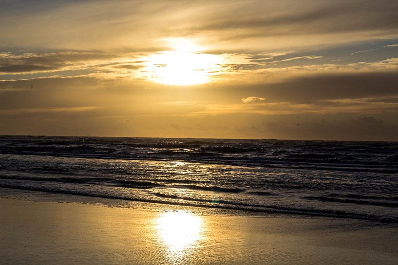 Sunset in Zandvoort by Lars Selles