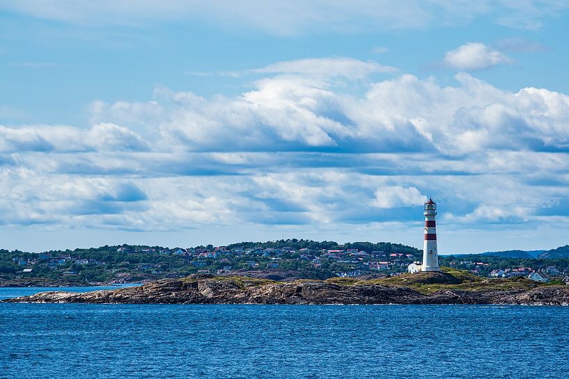 The lighthouse Oksøy Fyr in front of Kristiansand in Norway by Rico Ködder