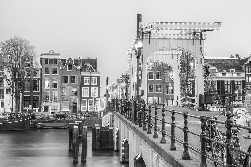 Amsterdam 10 by John Ouwens