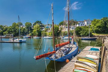 Historische zeilboot in de oude haven van Douarnenez, Bretagne van Christian Müringer