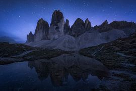 Three Cime di Lavaredo Reflexion Nachtlandschaft von Jeroen Lagerwerf