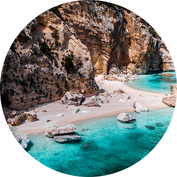Strand Cala Mariolu, Sardinië van Ralf van de Veerdonk