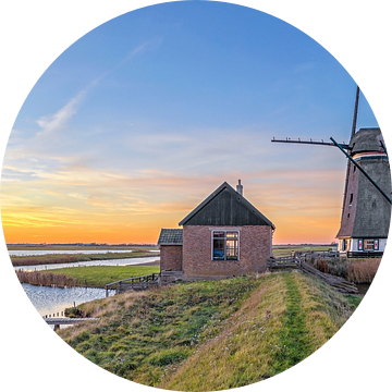 Zonsondergang, molen t Noorden op Texel in restauratie / Sunset, Mill the North in restoration, Texe van Justin Sinner Pictures ( Fotograaf op Texel)