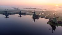 Mystischer Sonnenaufgang in der Zaanse Schans