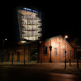 Red Star Line gebouw in Antwerpen bij nacht van Chihong