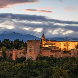 Alhambra by Robin Oelschlegel