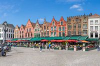 Brügge, das malerische Herz Flanderns, verzaubert mit seinem mittelalterlichen Charme und seinen märchenhaften Grachten.