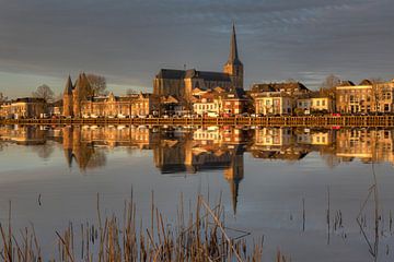 Stadsfront van Kampen met Bovenkerk. van Fotografie Ronald