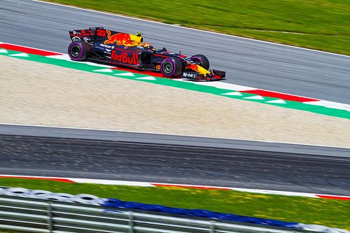 Max Verstappen in actie tijdens de Grand-Prix van Oostenrijk 2017