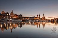Dresden spiegelt sich in der Elbe wider #2 von Jiri Viehmann Miniaturansicht