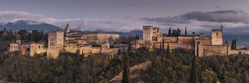 Panoramafoto van het Alhambra in Granada van Henk Meijer Photography