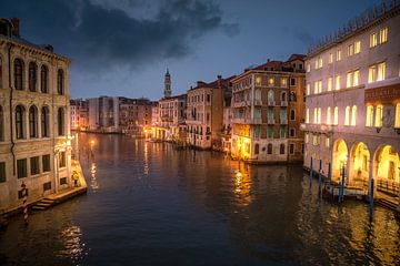 Venetië bij nacht 2 van Iman Azizi