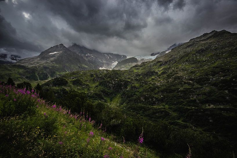dark clouds high on the mountain. by Sasja van der Grinten