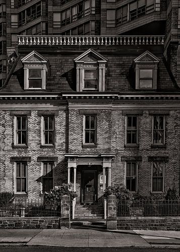 No 73 Simcoe St 2 by The Learning Curve Photography