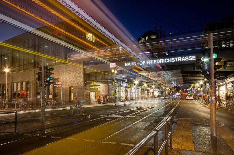 Berlin - S-Bahnhof B- Friedrichstraße by Maarten de Waard