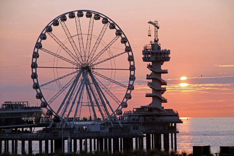 Ferris Wheel on the Pier Scheveningen by Hofstadfotografie