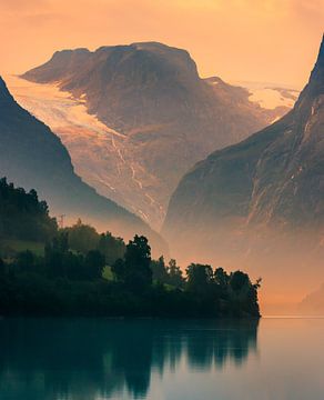 Sunrise Lovatnet, Norway by Henk Meijer Photography