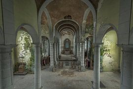 Abandoned church building by John Noppen