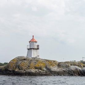 Small lighthouse in Norway by Dorenda van Knegsel