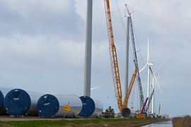Les géants du futur : construire une énergie éolienne durable. sur Berend Kok