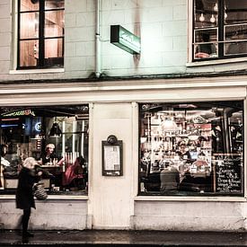 Amsterdam's sociale avond leven  van Francisca Snel