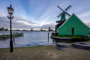 Zaanse Schans - Mühlen - Kreuzfahrtboot von Fotografie Ploeg