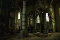  Een verlaten kerk interieur 