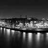 Willemsbrug in de avond Rotterdam zwart-wit van Dexter Reijsmeijer