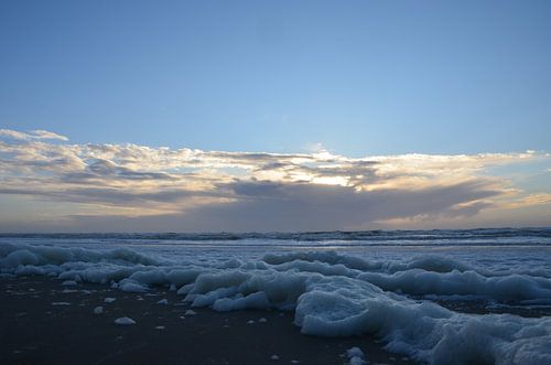Lentestorm op het strand