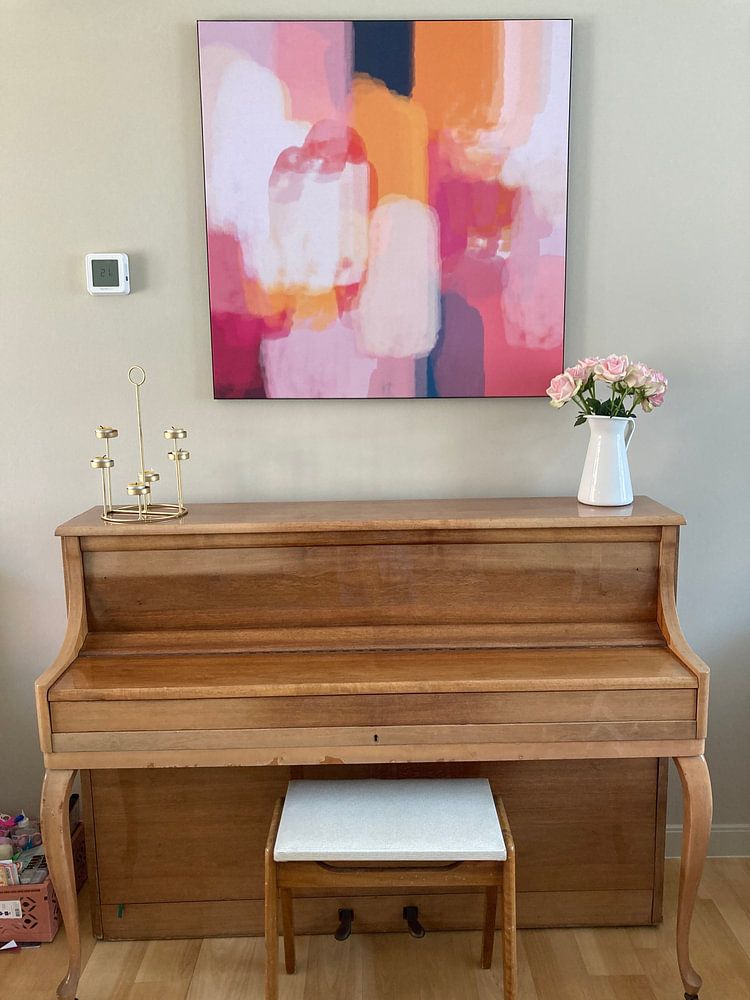 Pastell-Träume. Bunte abstrakte Malerei in gelb, rosa, beige, blau  von Dina Dankers 