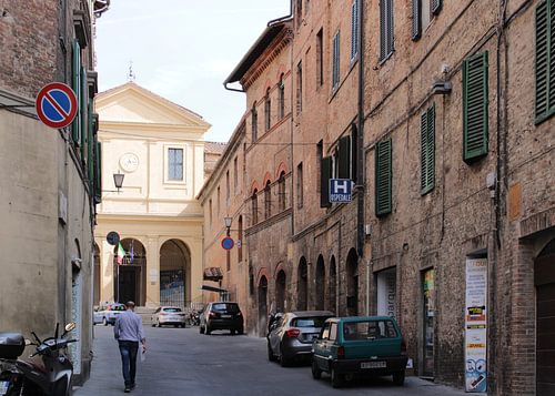 Toskanische Straßenszene in Siena