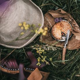 Zomerse picknick in een weiland | Food fotografie foto print | Tumbleweed & Fireflies Photograph van Eva Krebbers | Tumbleweed & Fireflies Photography