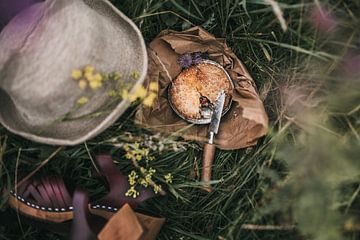 Sommer-Picknick auf einer Wiese | Lebensmittel-Fotografie-Fotodruck | Tumbleweed &amp; Fireflies von Eva Krebbers | Tumbleweed & Fireflies Photography