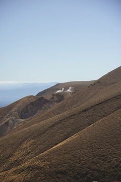 Tongariro Crossing: Marslandschap op Aarde van Ken Tempelers