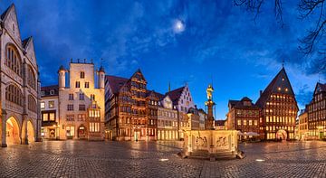 Market square of Hildesheim by Michael Abid