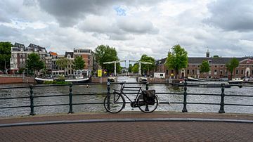 Amstel mit Fahrrad