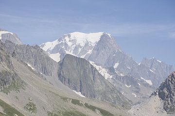Mont Blanc: Een spectaculaire langeafstandswandelroute door Frankrijk, Italië en Zwitserland - vol gletsjers, bergtoppen, alpenweiden en prachtige bergmomenten. van Miriam Schwarzfischer Fotografie