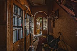 Abandoned house by Ivana Luijten