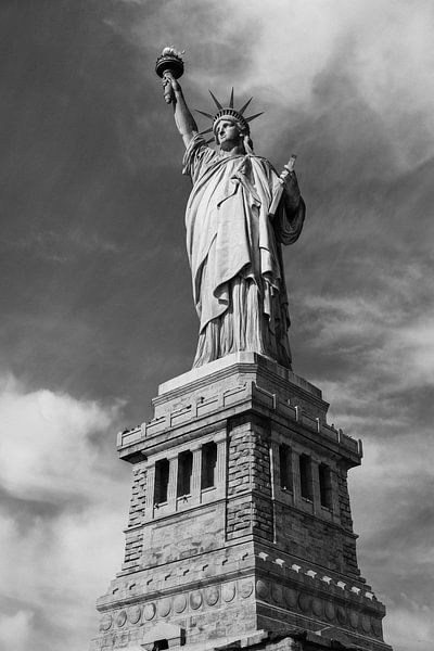 Statue of Liberty by Hello Pompoyo