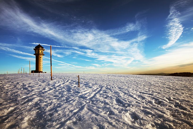 Feldbergturm im Winter von Jürgen Wiesler