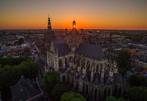 Zonsondergang Sint-Janskathedraal in Den Bosch
