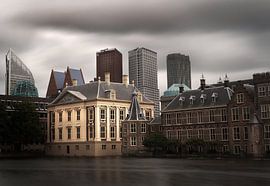 Den Haag: Mauritshuis, torentje, hofvijver en ministeries by Robert-Jan van Lotringen