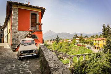 Italiaans autootje in Barga van norsface
