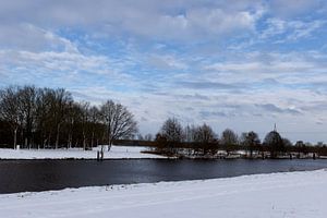 Ein sonniger Wintertag an der Ems