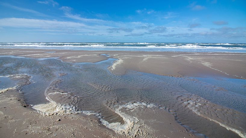 Zand, zee, schuim van Pieter Heres