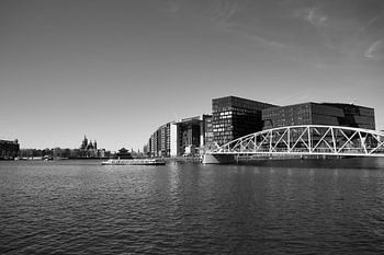 Moderne Architektur am Oosterdok: Jan-Schaefer-Brücke, Amsterdam