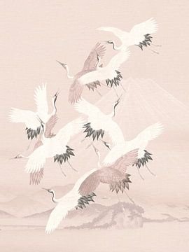 Japanse vliegende kraanvogels op mistige roze bergen van Bloomery Decor