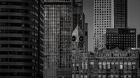 Rotterdam, close up van Hotel New York in zwart wit